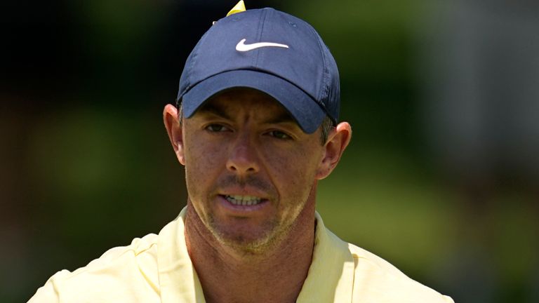 Rory McIlroy waves after putting on the first green during the final round of the Memorial golf tournament, Sunday, June 9, 2024, in Dublin, Ohio. (AP Photo/Sue Ogrocki) 