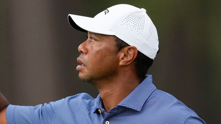 Tiger Woods catches a ball on the 13th hole during a practice round for the U.S. Open golf tournament Monday, June 10, 2024, in Pinehurst, N.C. (AP Photo/Matt York) 