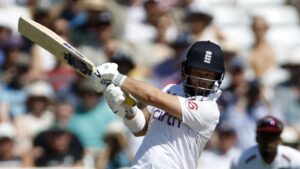 Read more about the article Duckett races to 50 with runs flowing for England LIVE!