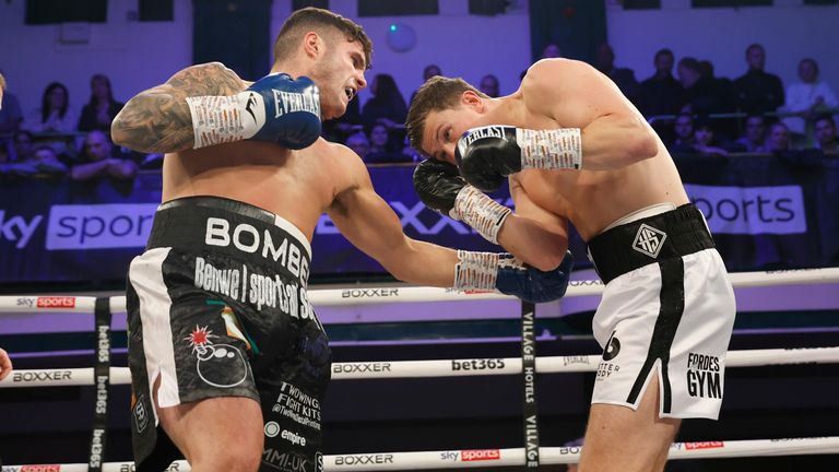 BEN SHALOM BOXXER FIGHT NIGHT.21/10/2023 YORK HALL, BETHNAL GREEN.PIC LAWRENCE LUSTIG/BOXXER.(PICS FREE FOR EDITORIAL USE ONLY).SUPER WELTERWEIGHT CONTEST.MICHAEL HENNESSY JR V JOE LAWS