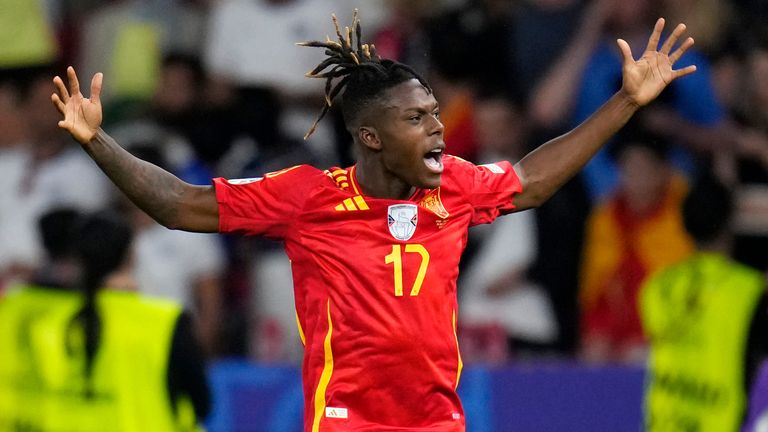 Spain's Nico Williams celebrates after scoring the opening goal during the final match between Spain and England at the Euro 2024 soccer tournament in Berlin, Germany, Sunday, July 14, 2024. (AP Photo/Manu Fernandez)