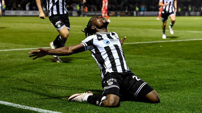 PAISLEY, SCOTLAND - AUGUST 08: St Mirren's Toyosi Olusanya celebrates scoring to make it 1-1 during a UEFA Europa Conference League qualifier between St Mirren and SK Brann at the SMiSA Stadium, on August 08. 2024, in Paisley, Scotland.  (Photo by Rob Casey / SNS Group)