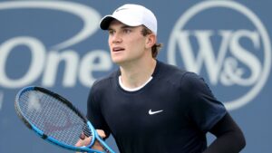 Read more about the article Cincinnati Open: Jack Draper dumps out Stefanos Tsitsipas in three-set thriller | Tennis News