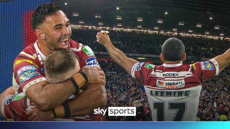 the full time claxon sounds in the Grand Final match between Wigan and Hull KR